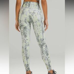 Lululemon Wunder Train High-Rise Tight 25" Size 10